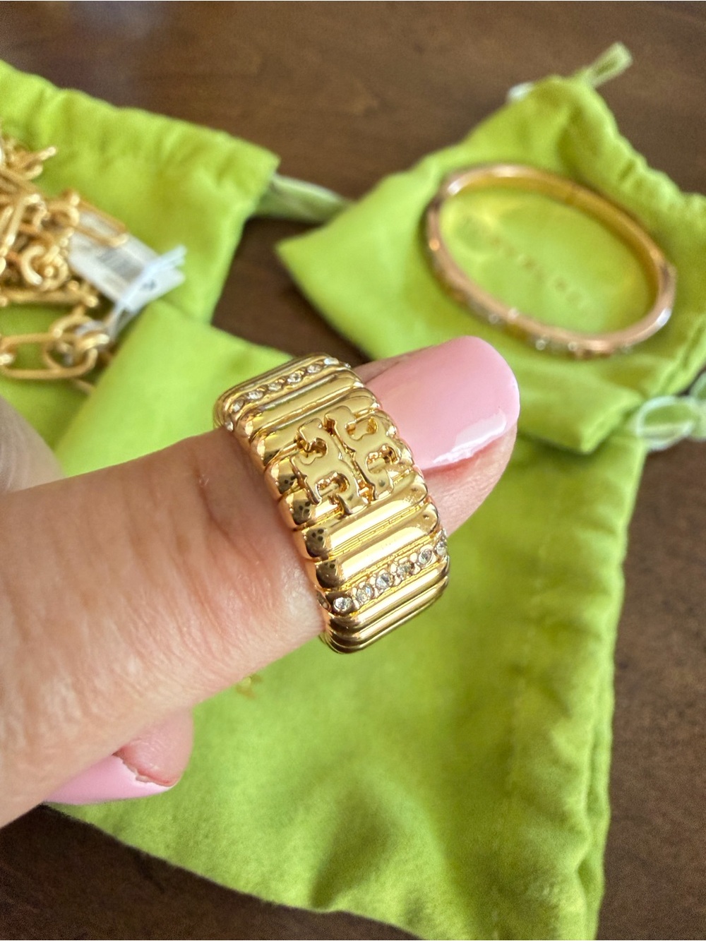 Tory Burch Gold Ribbed Logo Accent Ring - Picture 2 of 6